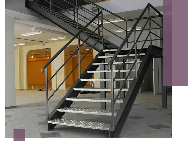 Лестницы для офиса в Усинске: изготовление, монтаж, демонтаж