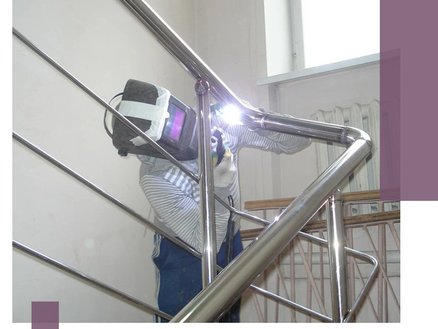 Монтаж перил и ограждений качественно в Усинске