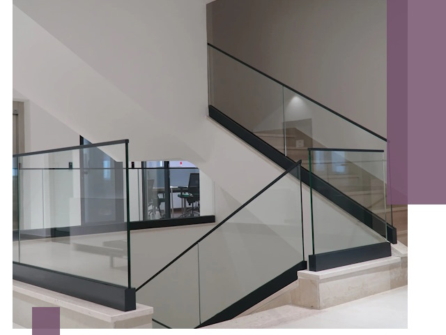 Стеклянные перила премиум-класса с установкой в Усинске