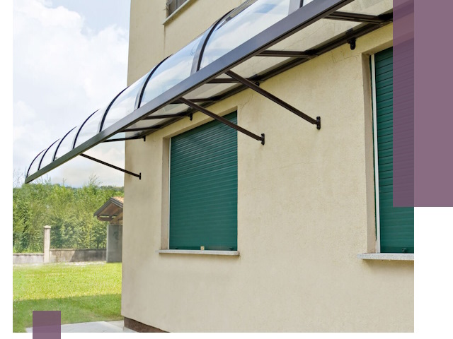 Козырьки над окнами в Усинске — изготовление и монтаж по выгоде