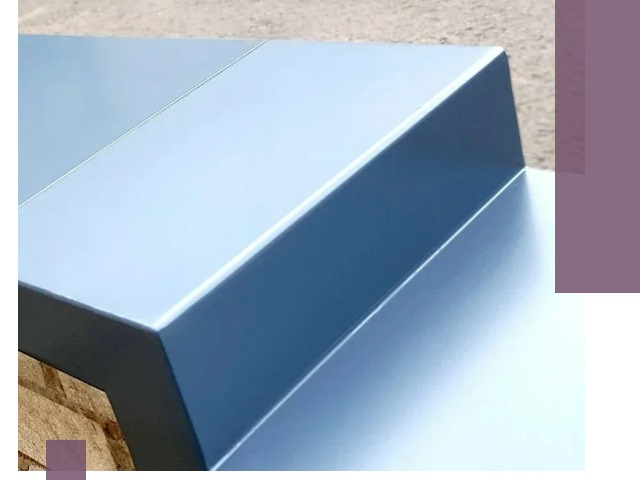 Крышки на парапет в Усинске: изготовление и монтаж под ключ