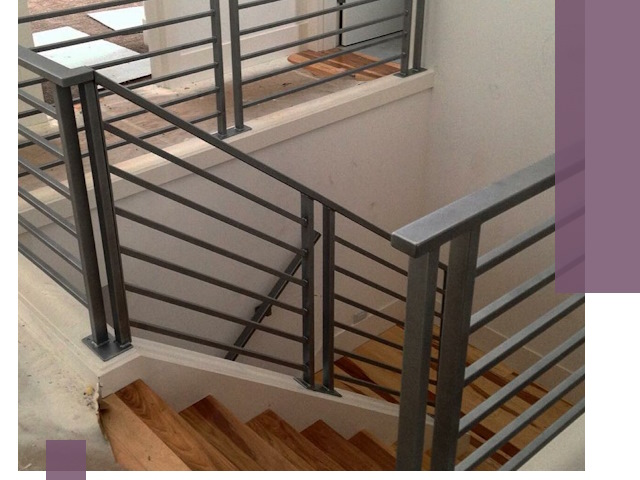 Изготовление поручней из металла и дерева в Усинске